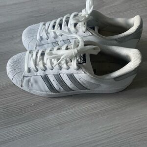 Adidas superstar